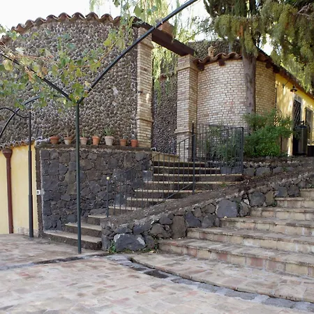 Scozilia Vakantiehuis Piedimonte Etneo